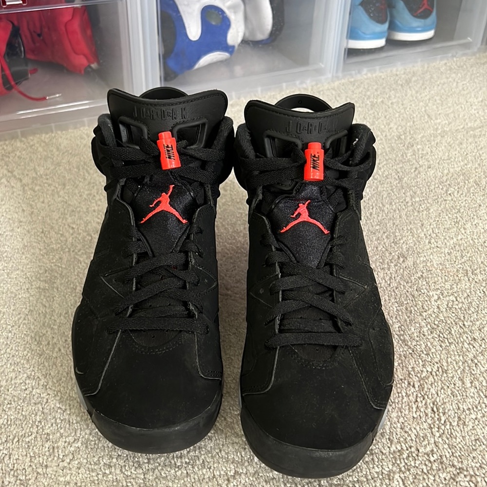 Jordan Nikes 6 Infrared size US 8 worn twice box included